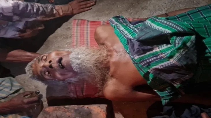  অটোরিকশায় চার্জ দিতে গিয়ে বিদ্যুৎস্পর্শ হয়ে প্রাণ গেল বৃদ্ধের